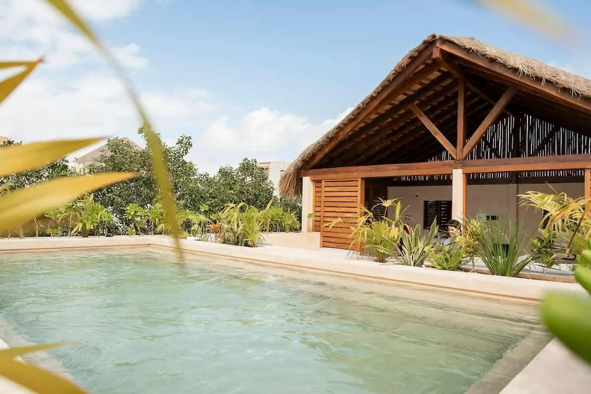 1Br Apartment - Cozy Design & Private Pool 툴룸