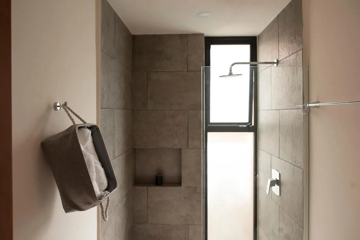 1Br Apartment - Cozy Design & Private Pool 툴룸