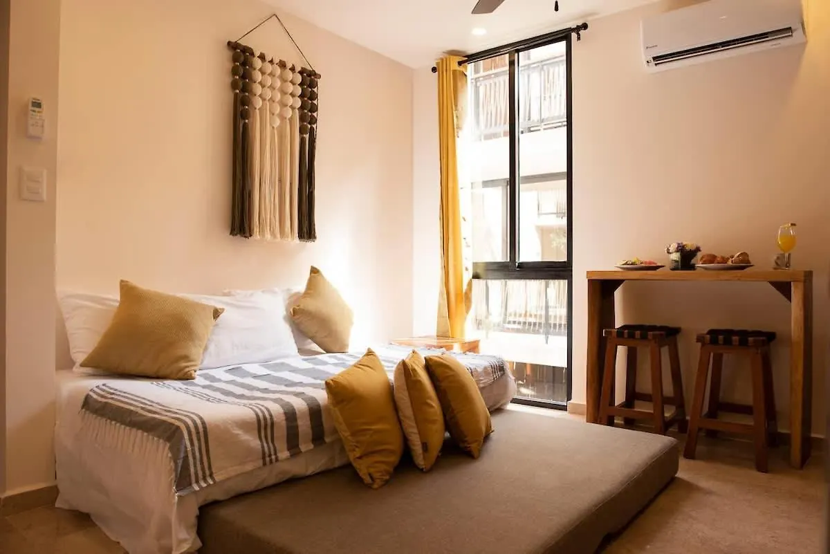 1Br Apartment - Cozy Design & Private Pool 툴룸
