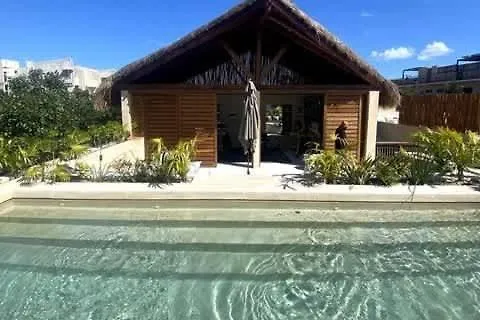 1Br Apartment - Cozy Design & Private Pool 툴룸